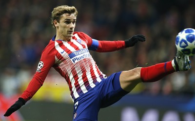 乐竞体育-亚马尔进球后模仿罗纳尔多摇手指