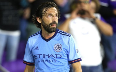 乐竞体育精华-伊尔迪丝·森拉尔任意球直接破门